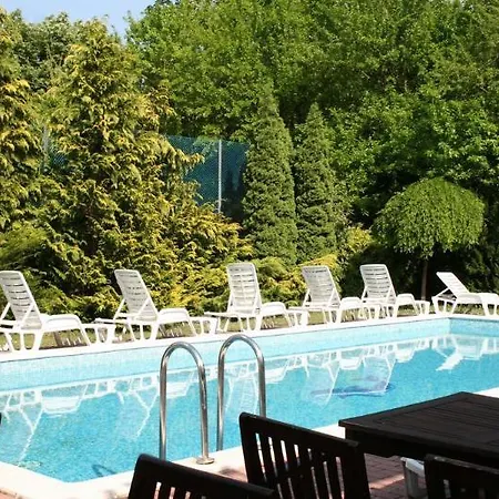 Fonix فندق Balatonföldvár