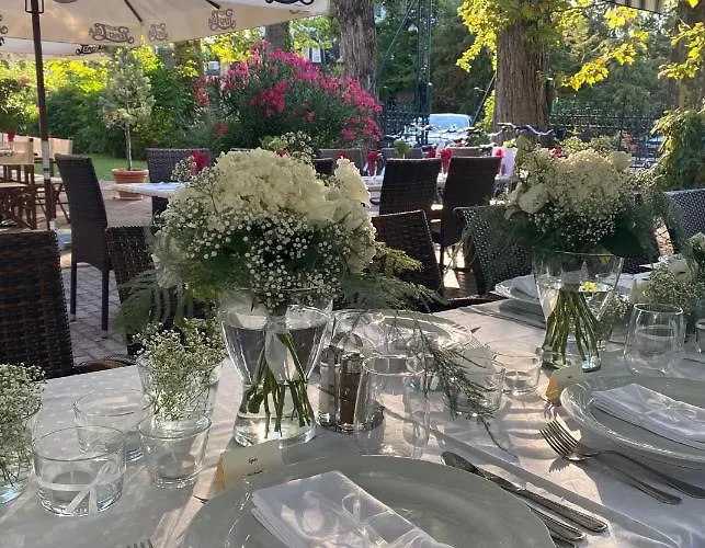 弗尼克斯酒店 4* Balatonföldvár