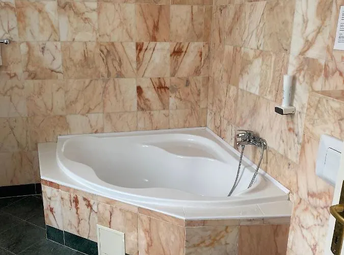 Fonix Отель Балатонфёльдвар