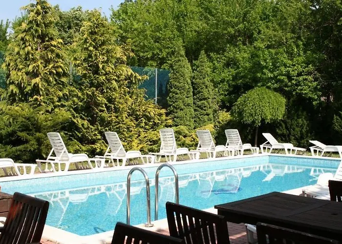 Fonix Отель Балатонфёльдвар