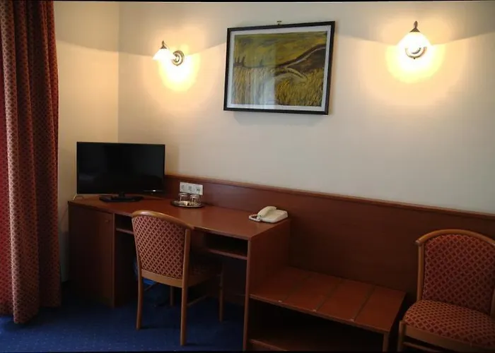 酒店 弗尼克斯酒店 Balatonföldvár