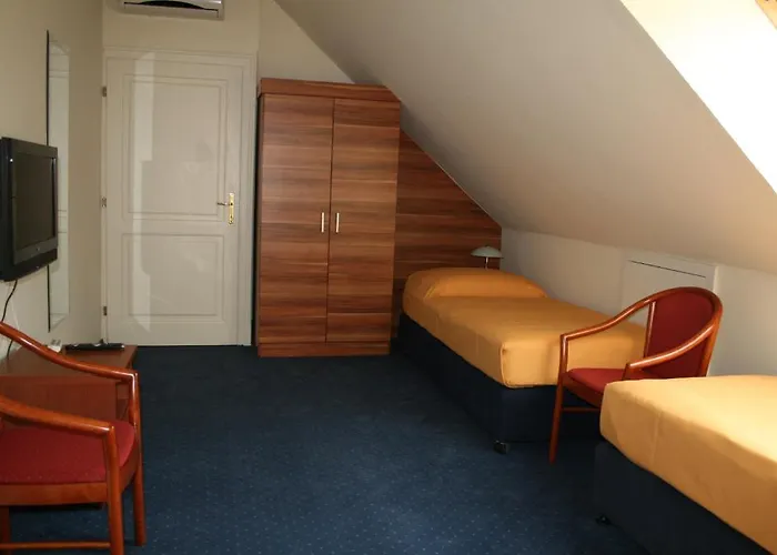 酒店 弗尼克斯酒店 4*